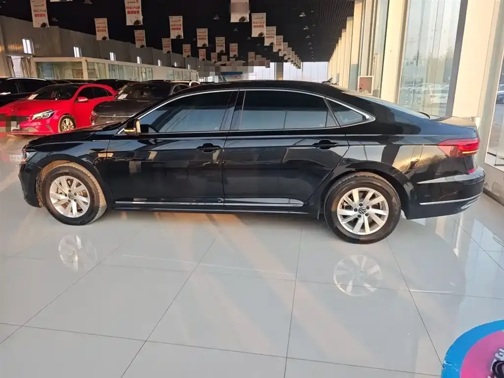 Volkswagen Passat — фото 9