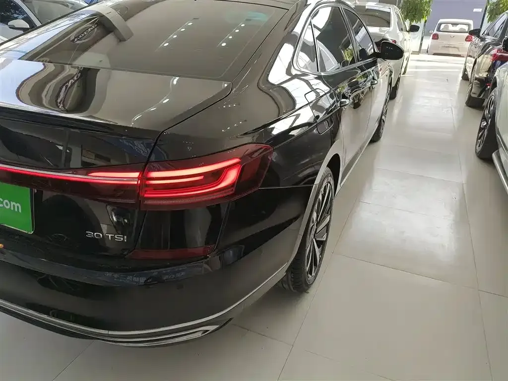 Volkswagen Passat — фото 9