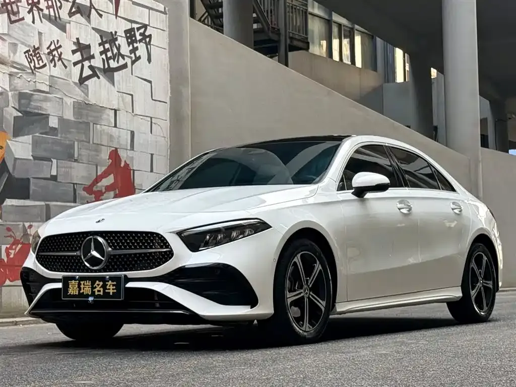 Mercedes-Benz A-Class — фото 1