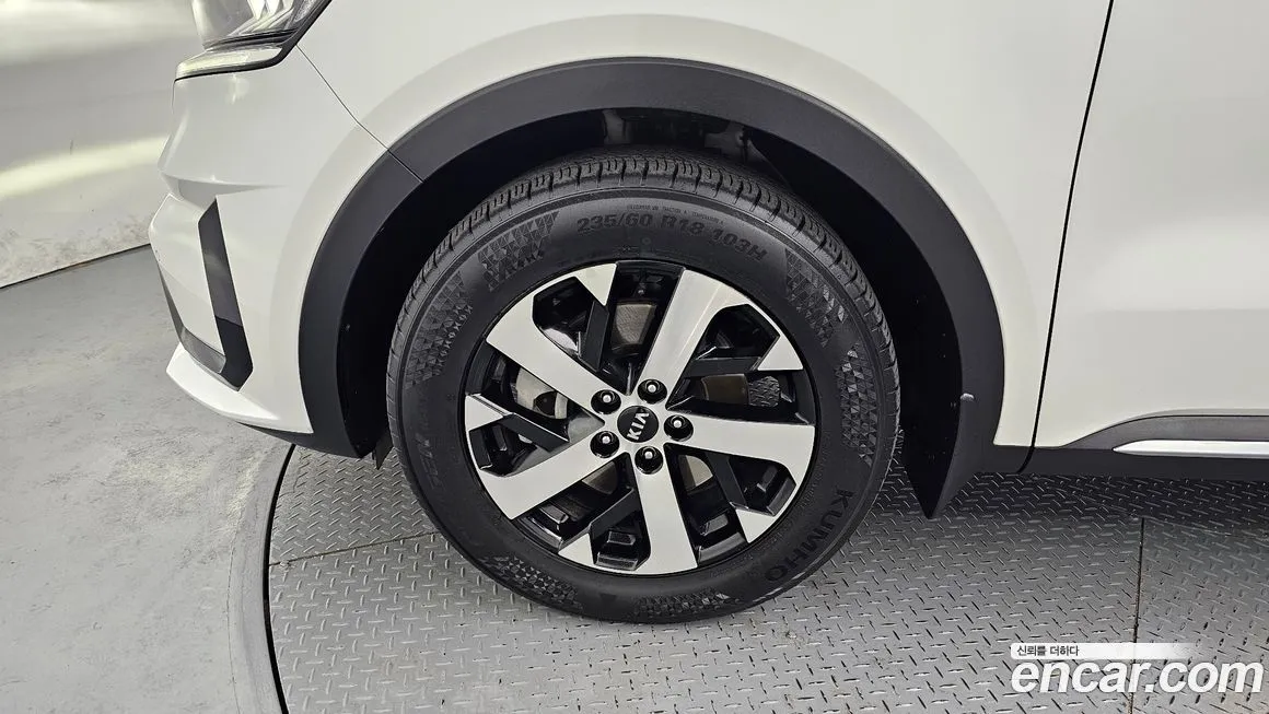 Kia Sorento — фото 4