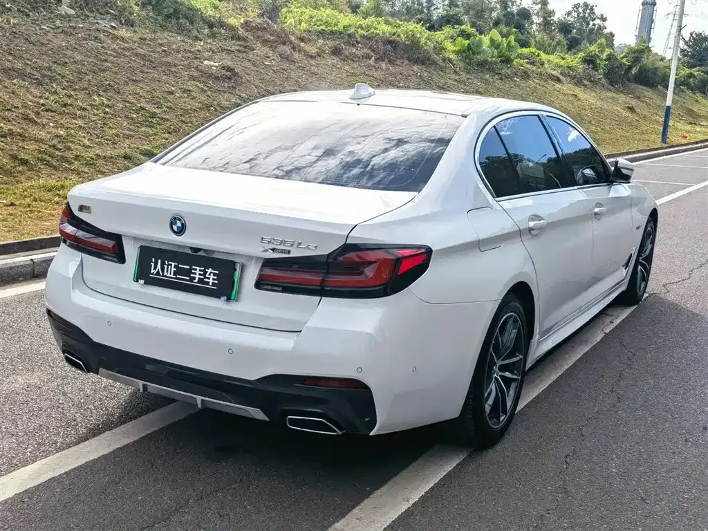 BMW 5 Series New Energy — фото 10
