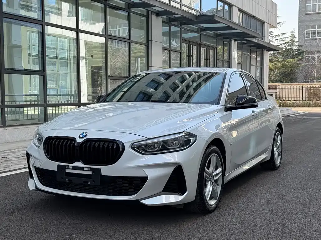 BMW 1 Series — фото 1