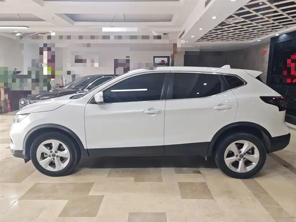 Nissan Qashqai — фото 7