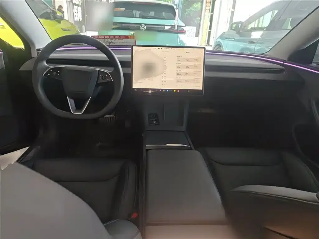 Tesla Model 3 — фото 3