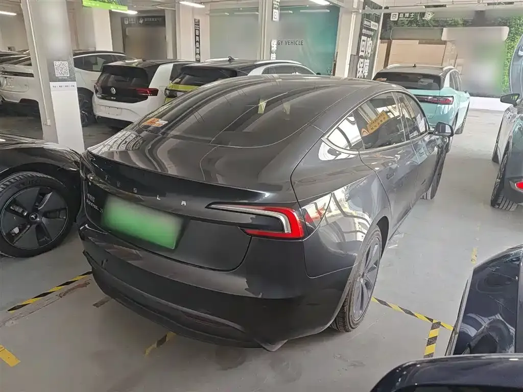 Tesla Model 3 — фото 10