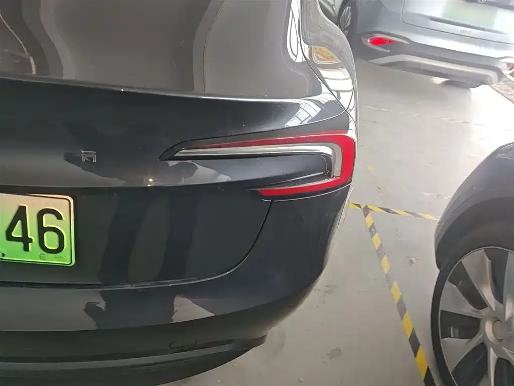 Tesla Model 3 — фото 4