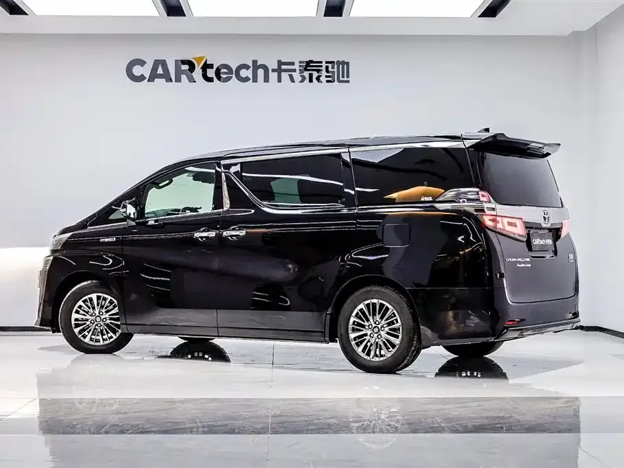 Toyota Vellfire — фото 9
