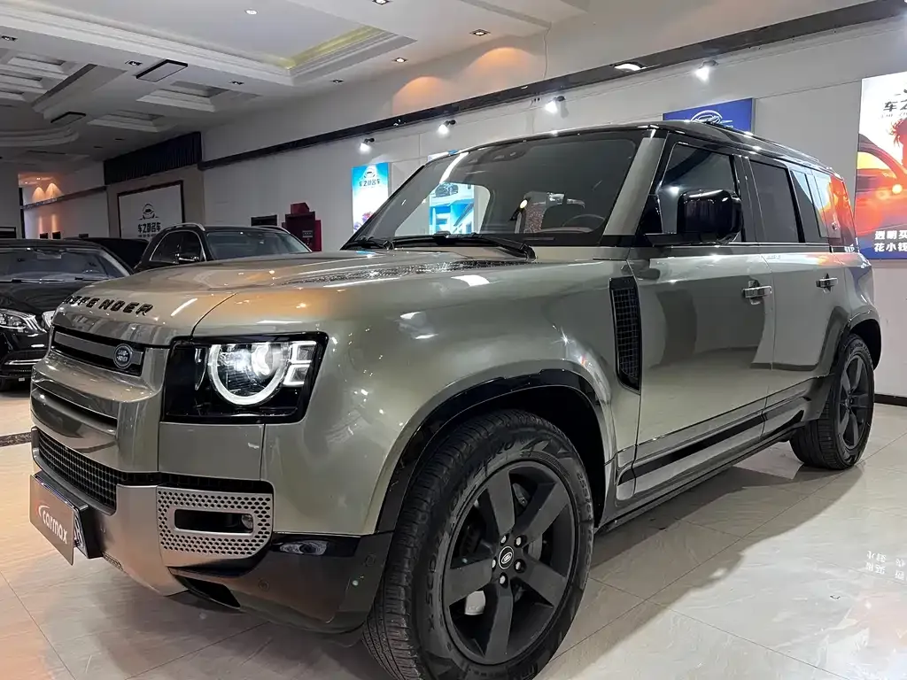Land Rover Defender — фото 1