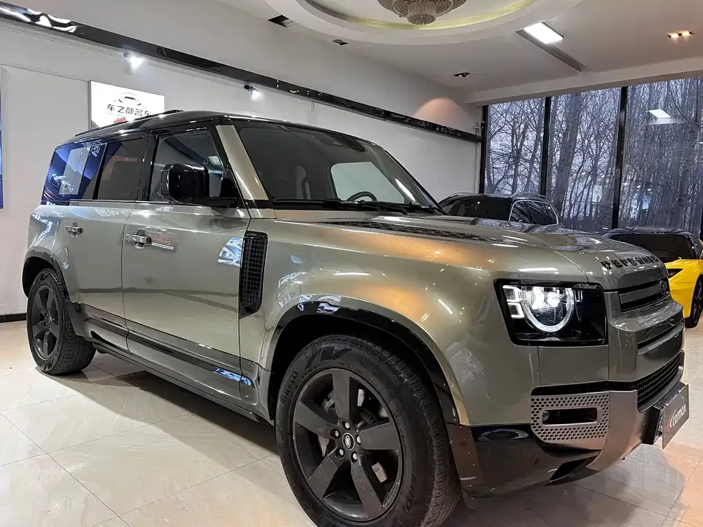 Land Rover Defender — фото 6