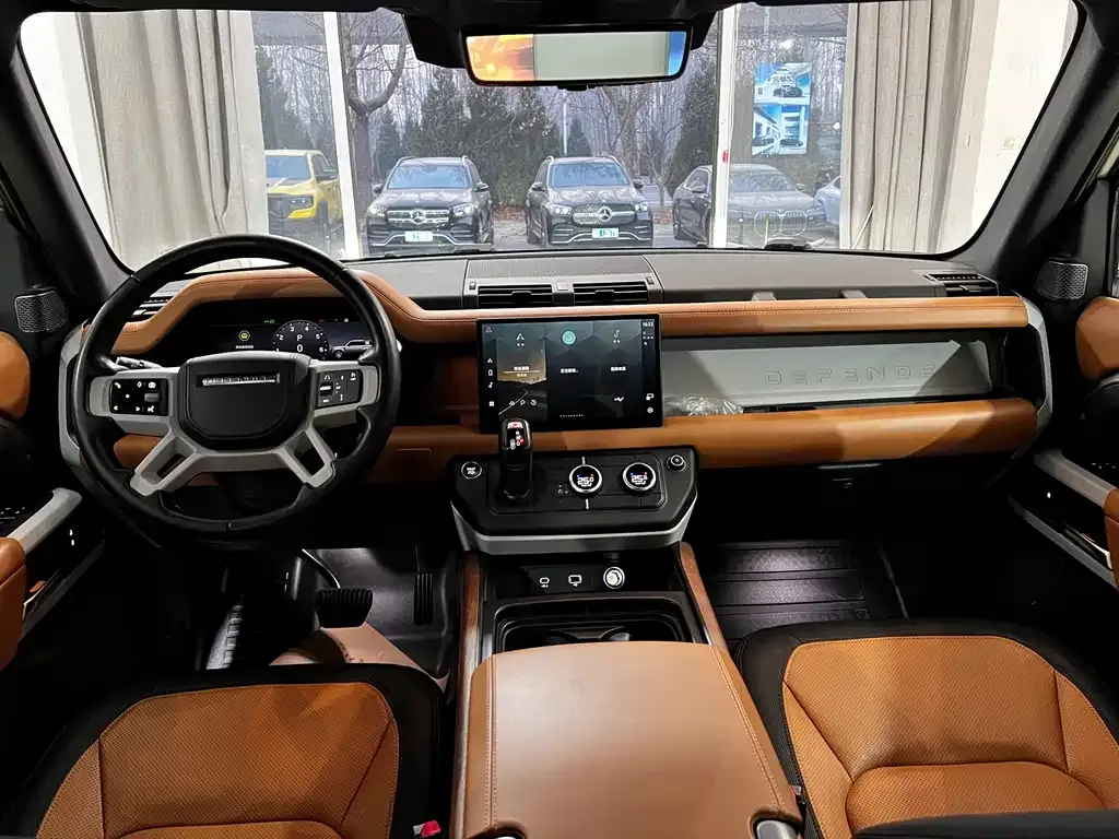 Land Rover Defender — фото 10