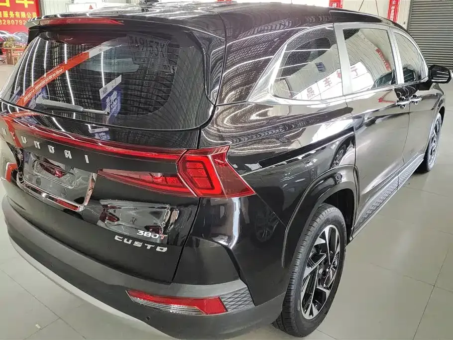 Hyundai Custo — фото 10
