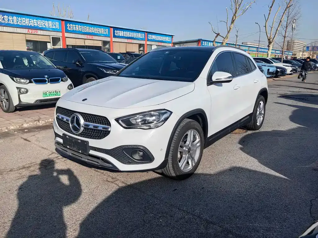 Mercedes-Benz GLA — фото 1