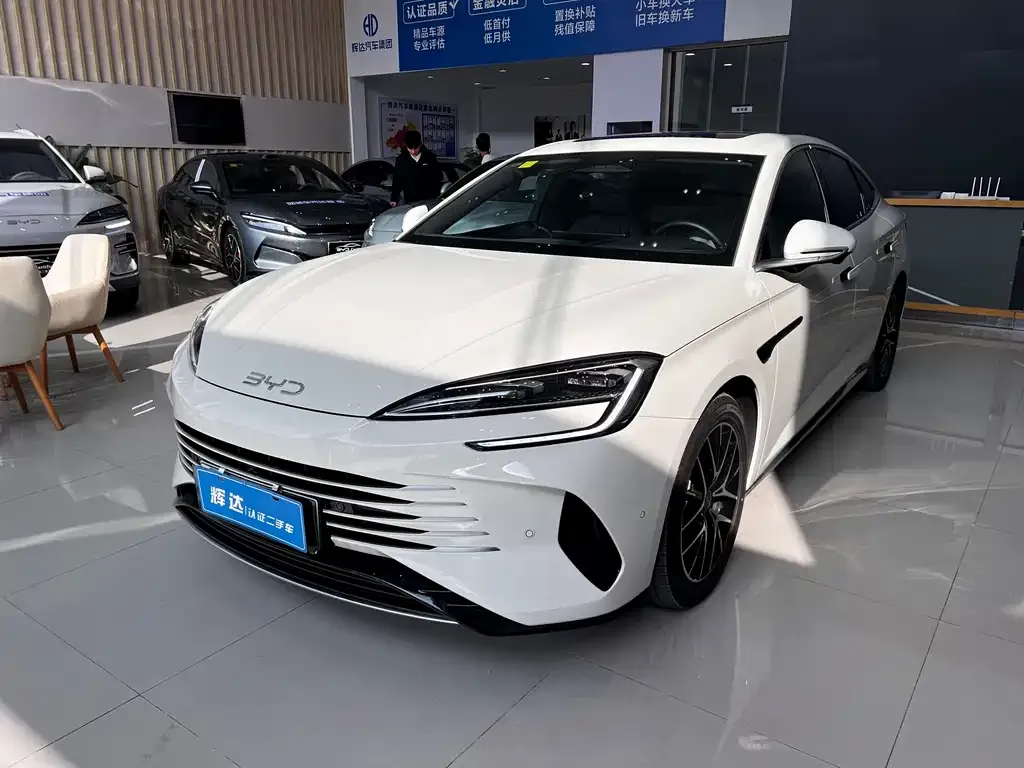 BYD Seal 07 DM-i — фото 1