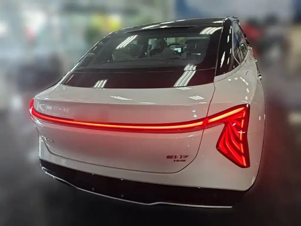 Hongqi EH7 — фото 10