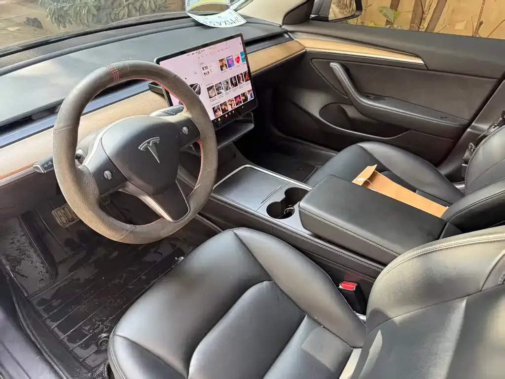 Tesla Model 3 — фото 3