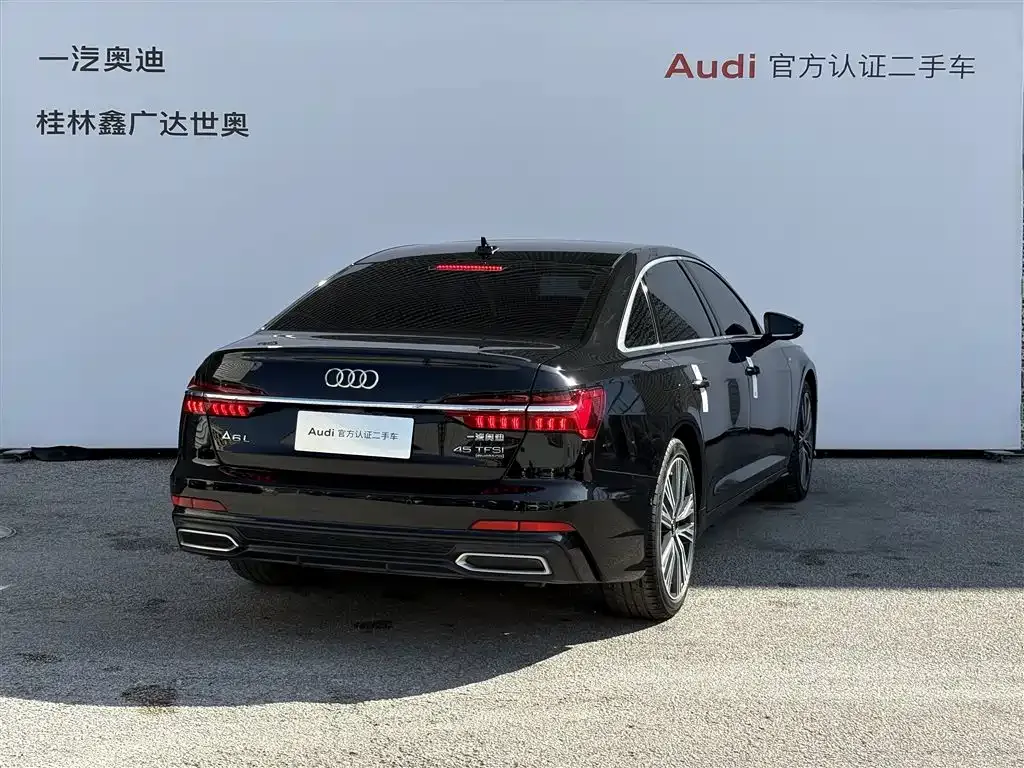 Audi A6L — фото 2