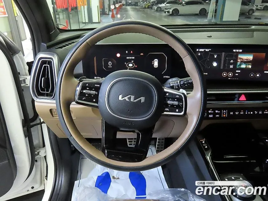 Kia Sorento — фото 8