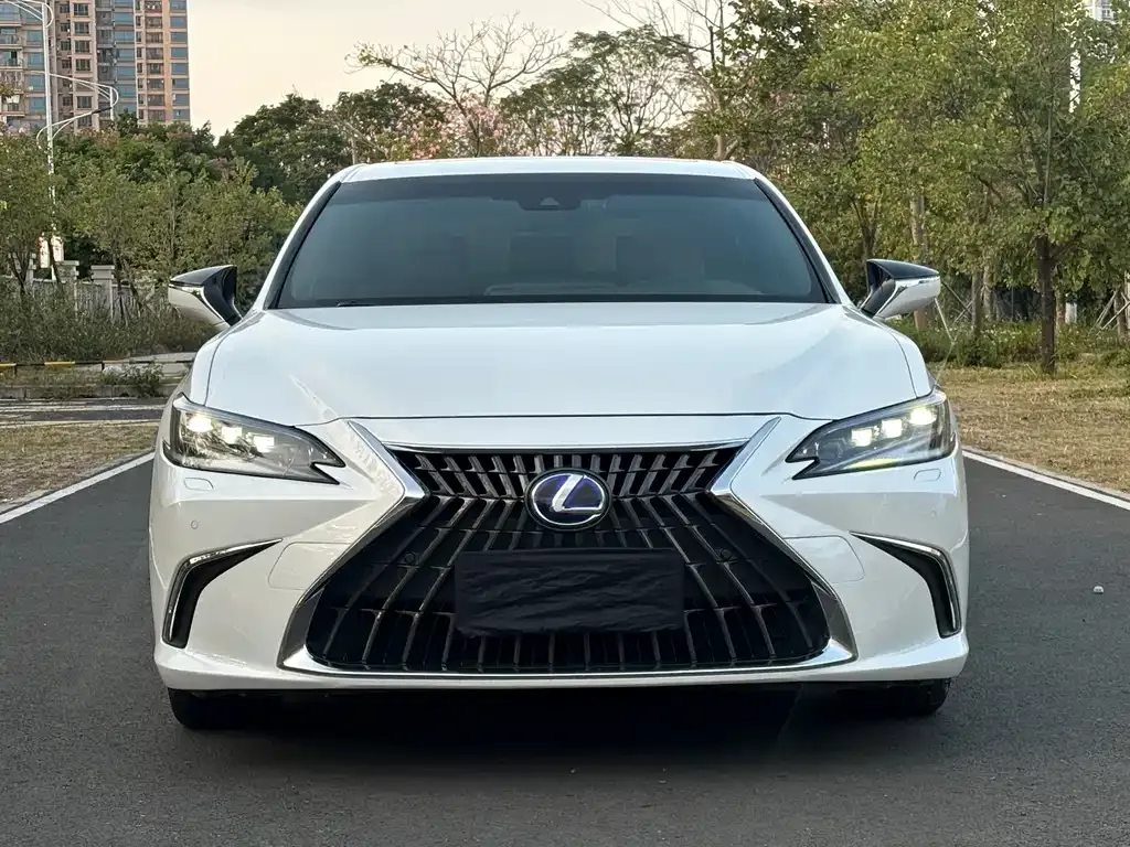 Lexus ES — фото 4