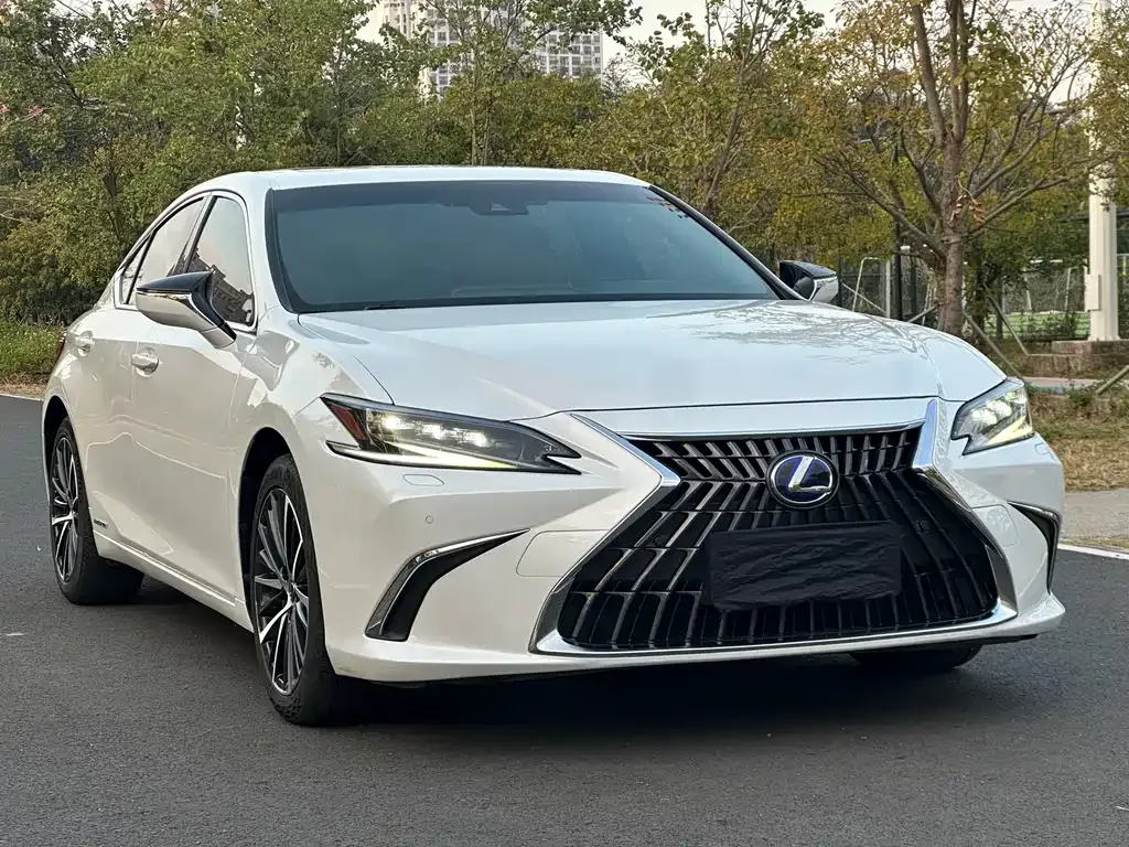 Lexus ES — фото 9