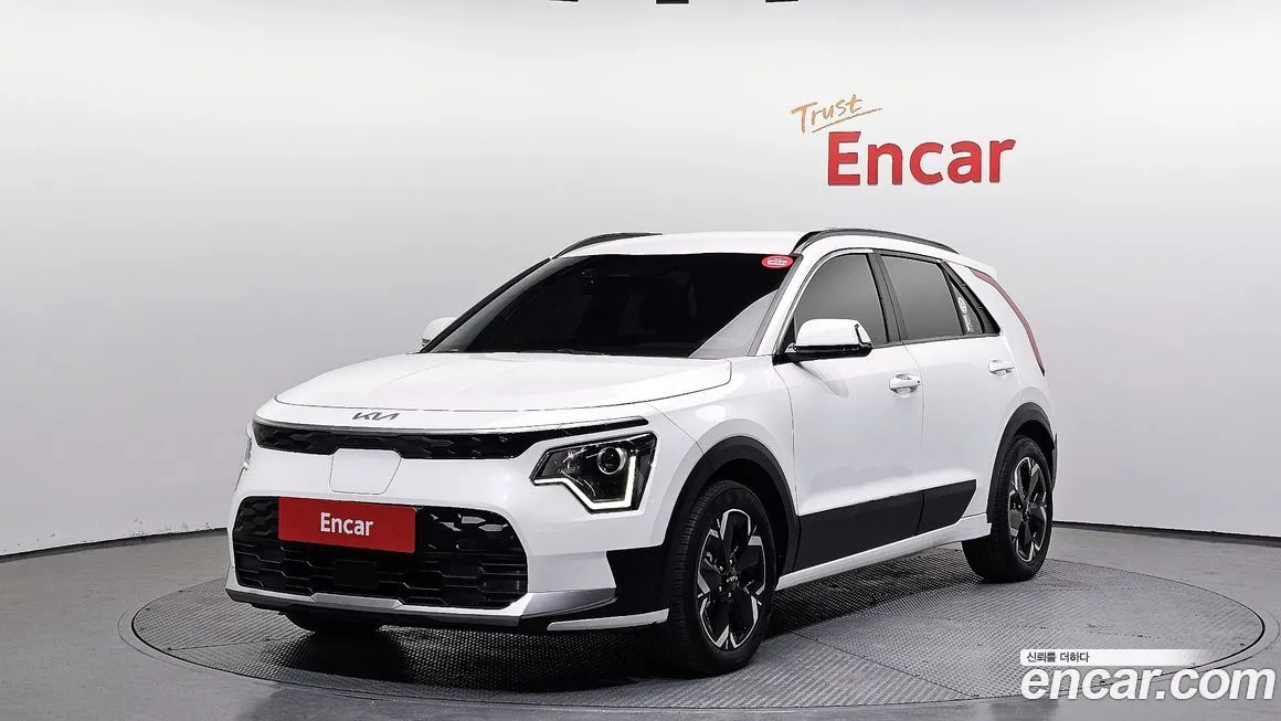 Kia Niro — фото 1
