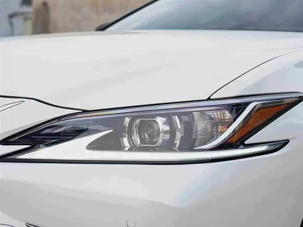 Lexus ES — фото 3