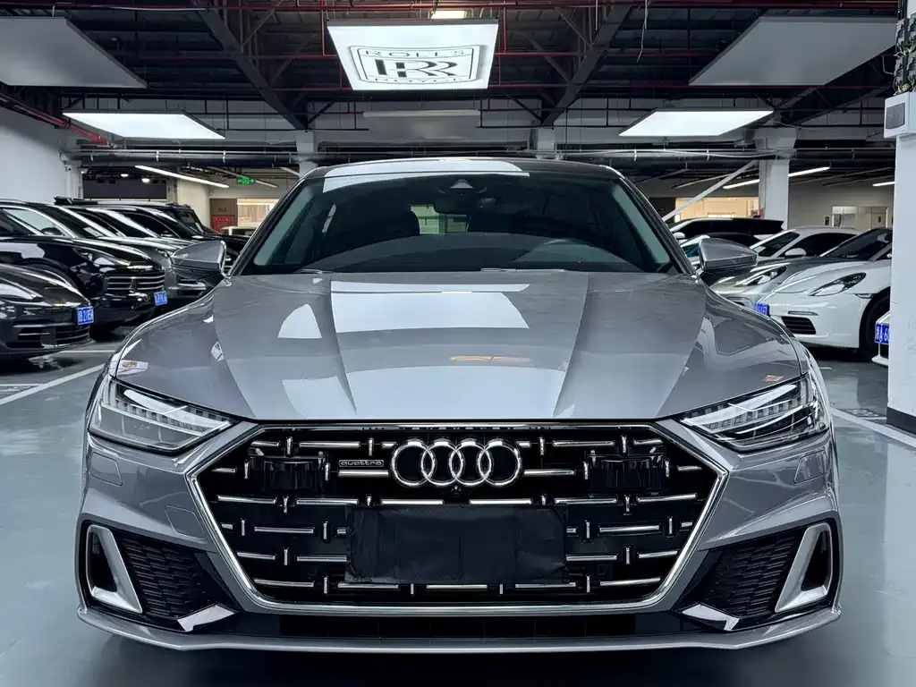Audi A7L — фото 5