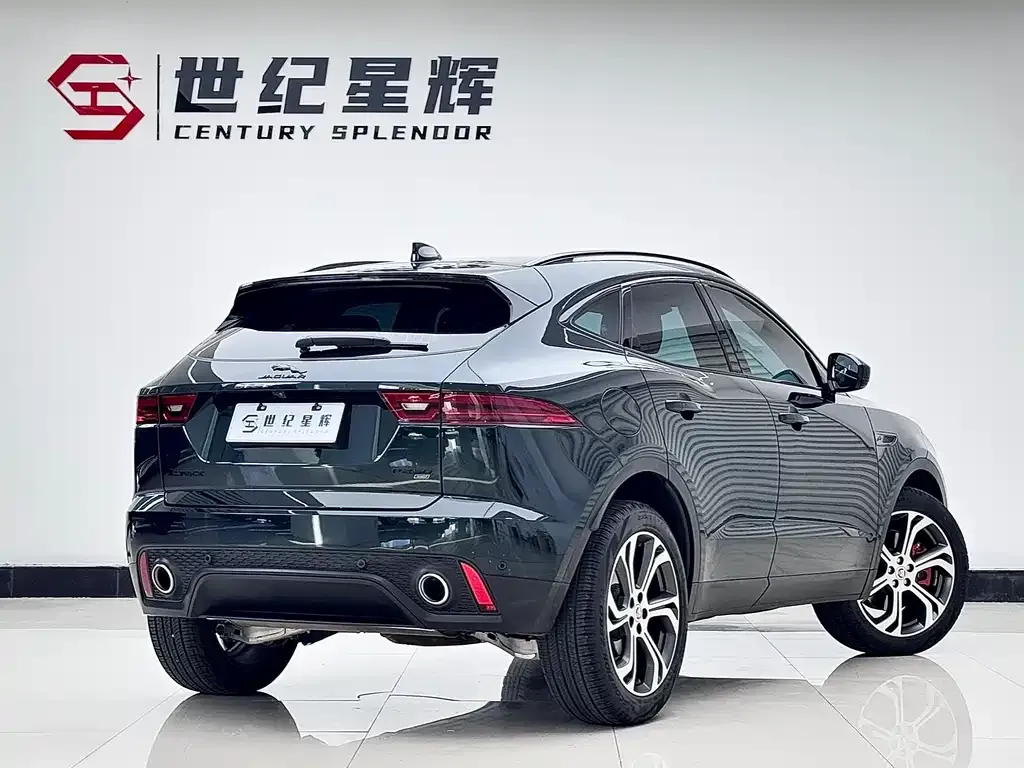 Jaguar E-PACE — фото 4