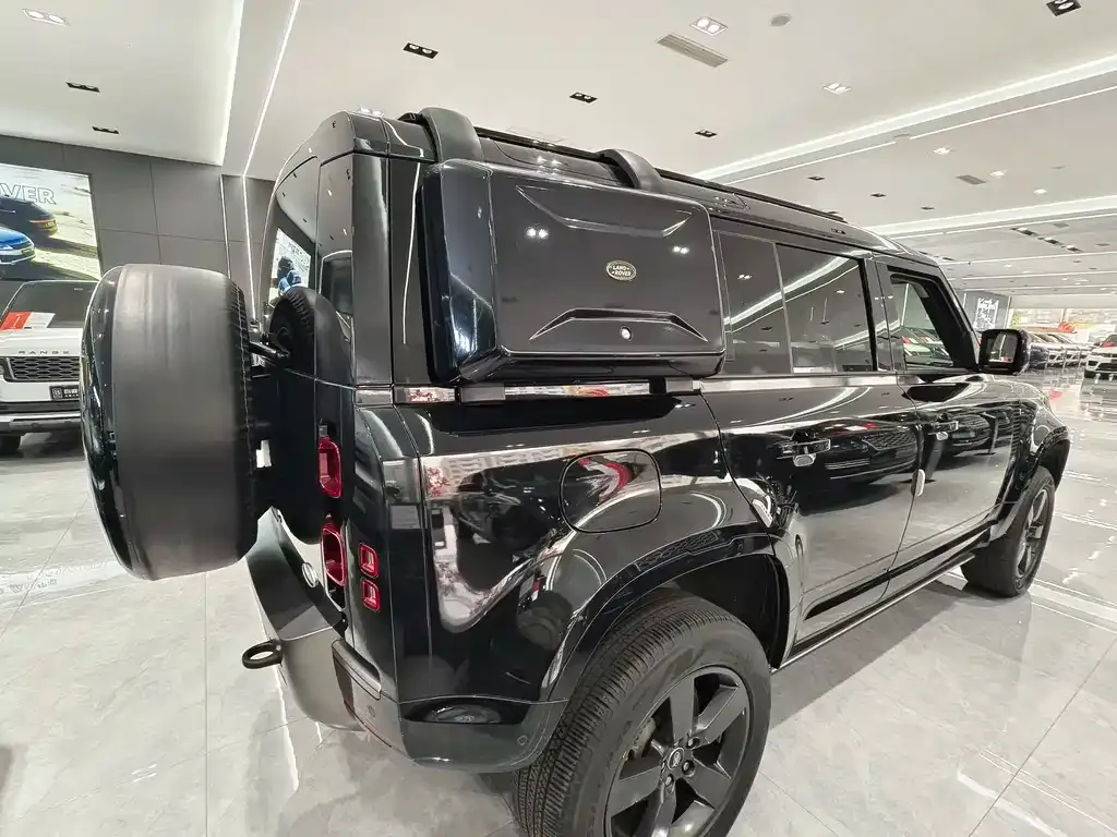 Land Rover Defender — фото 7