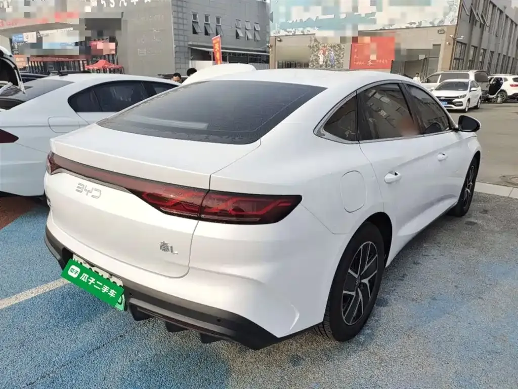 BYD Qin L — фото 7