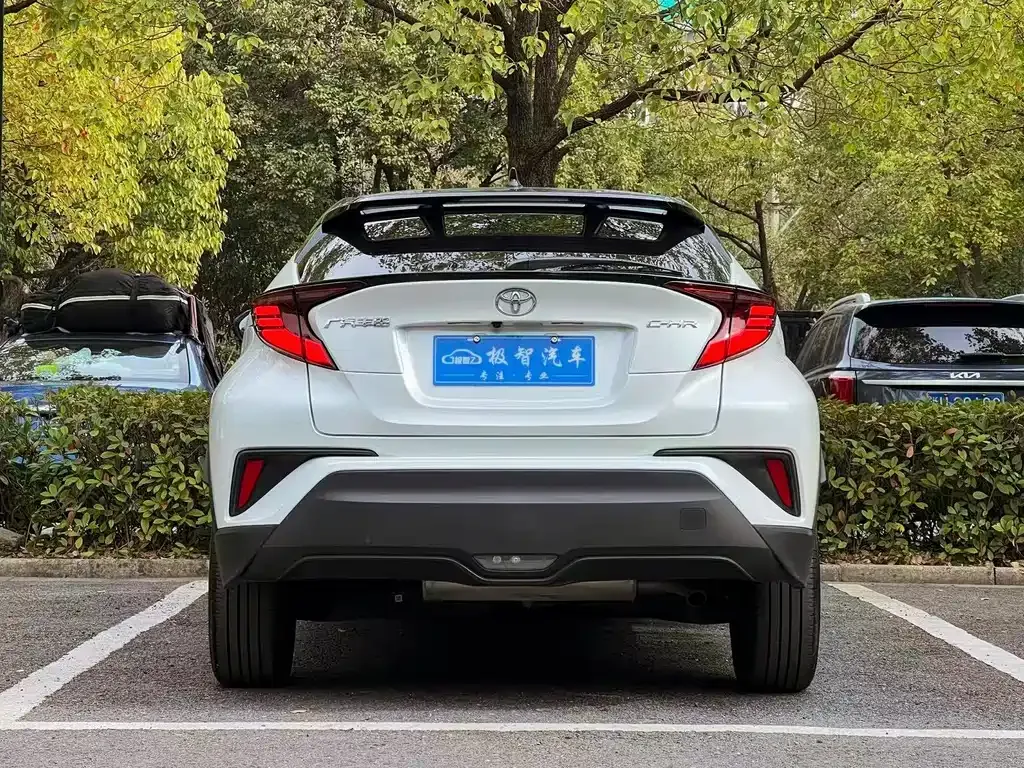 Toyota C-HR — фото 5