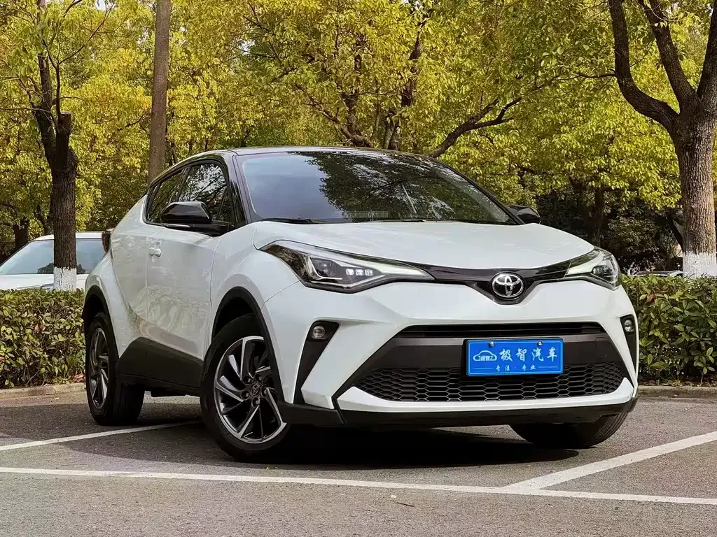 Toyota C-HR — фото 9