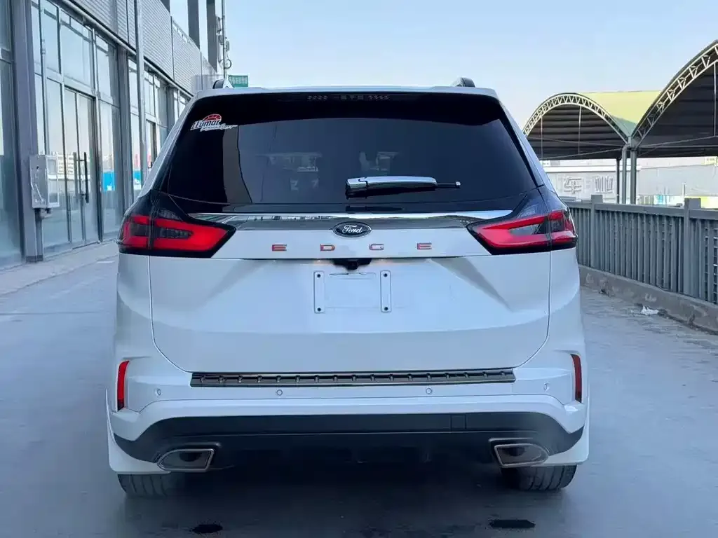 Ford Edge — фото 3