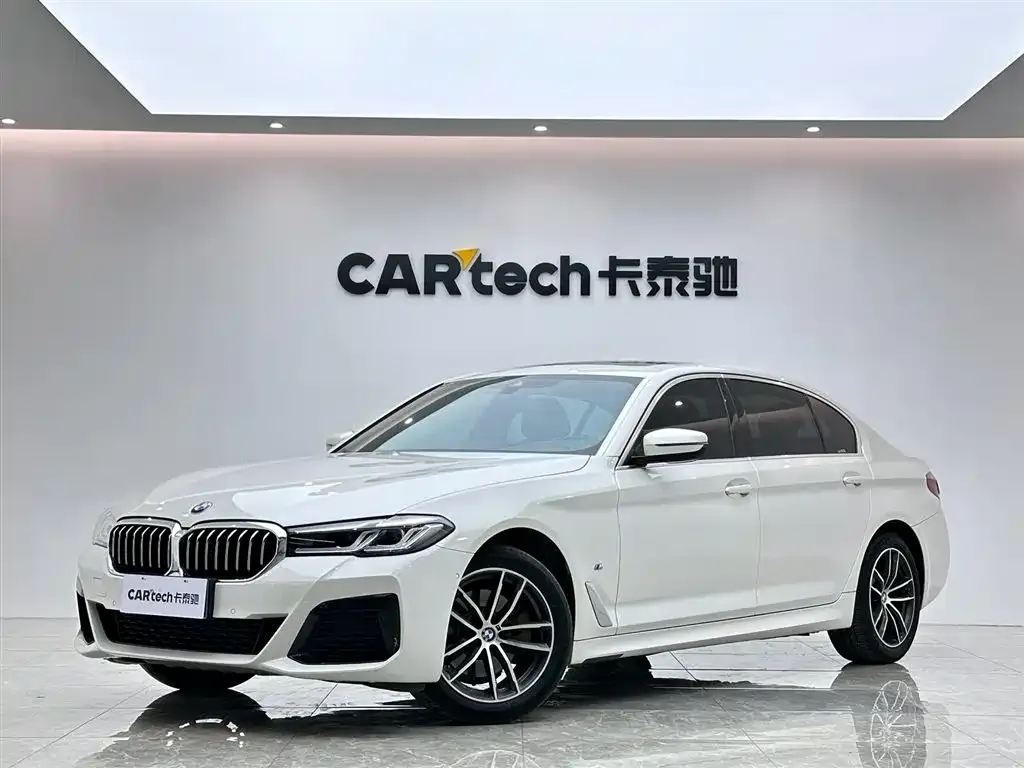 BMW 5 Series — фото 1