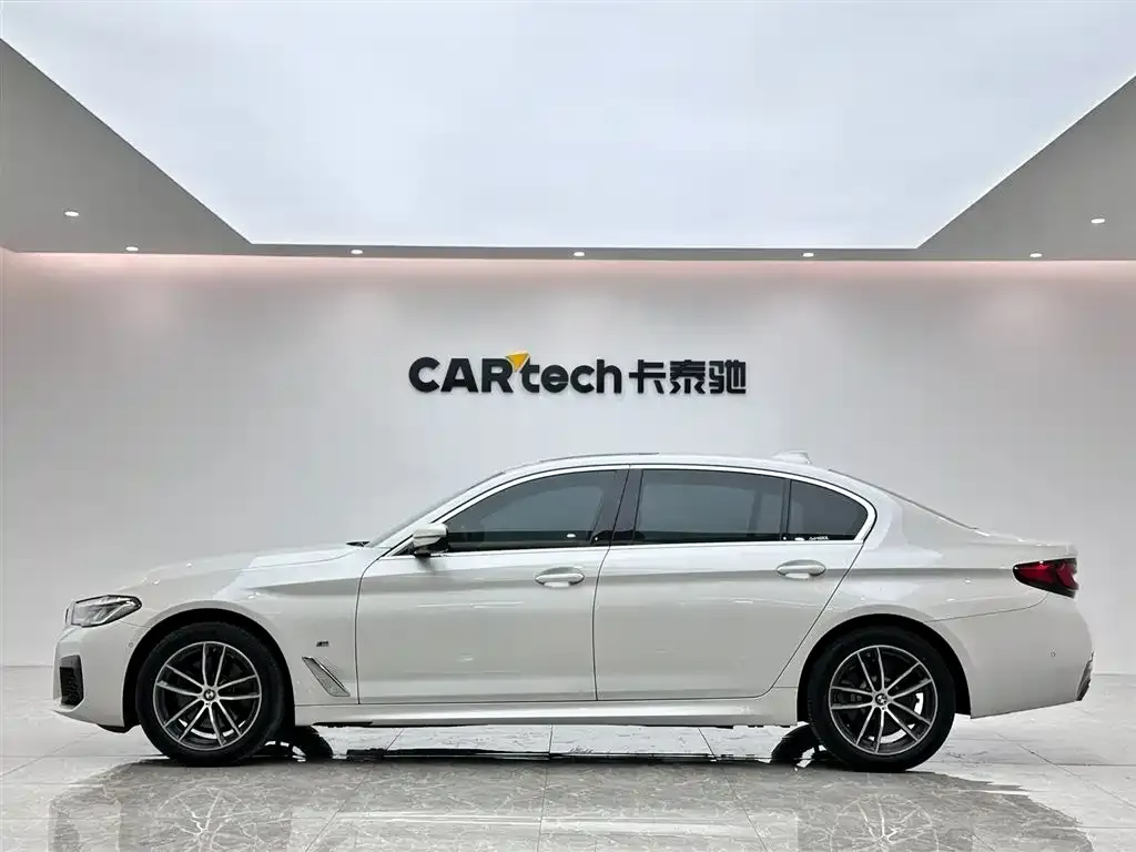 BMW 5 Series — фото 2