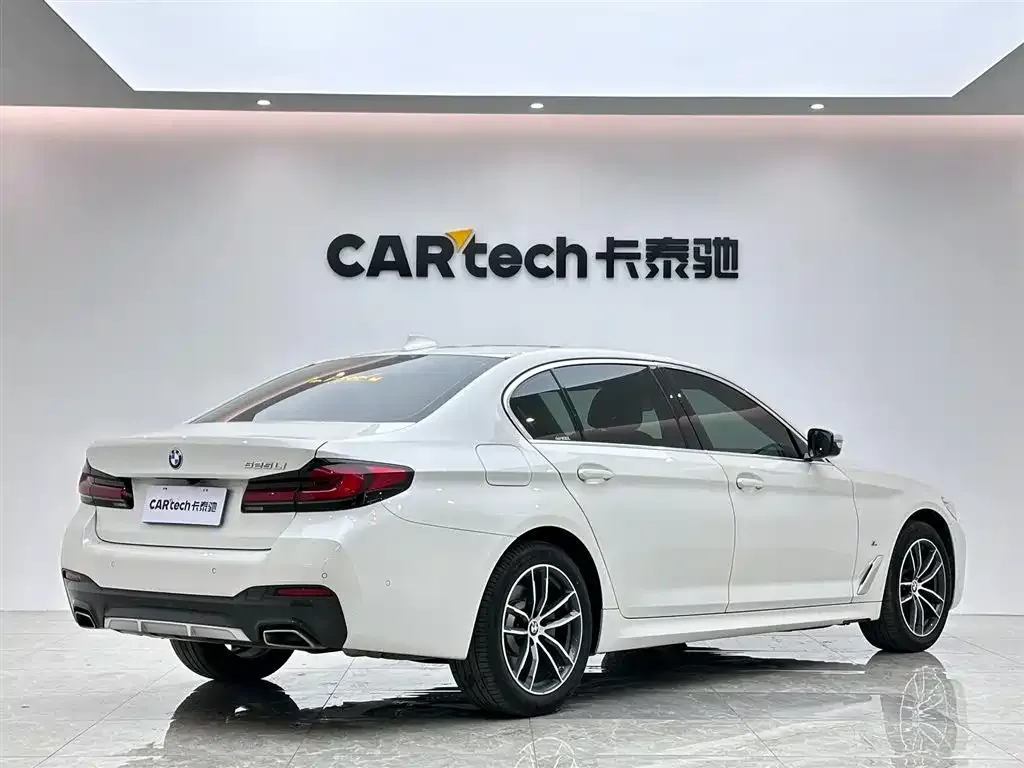 BMW 5 Series — фото 6