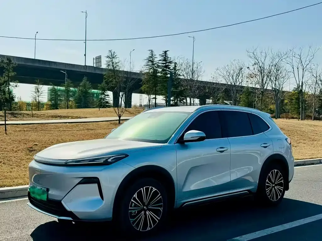Geely 银河星舰7 — фото 1
