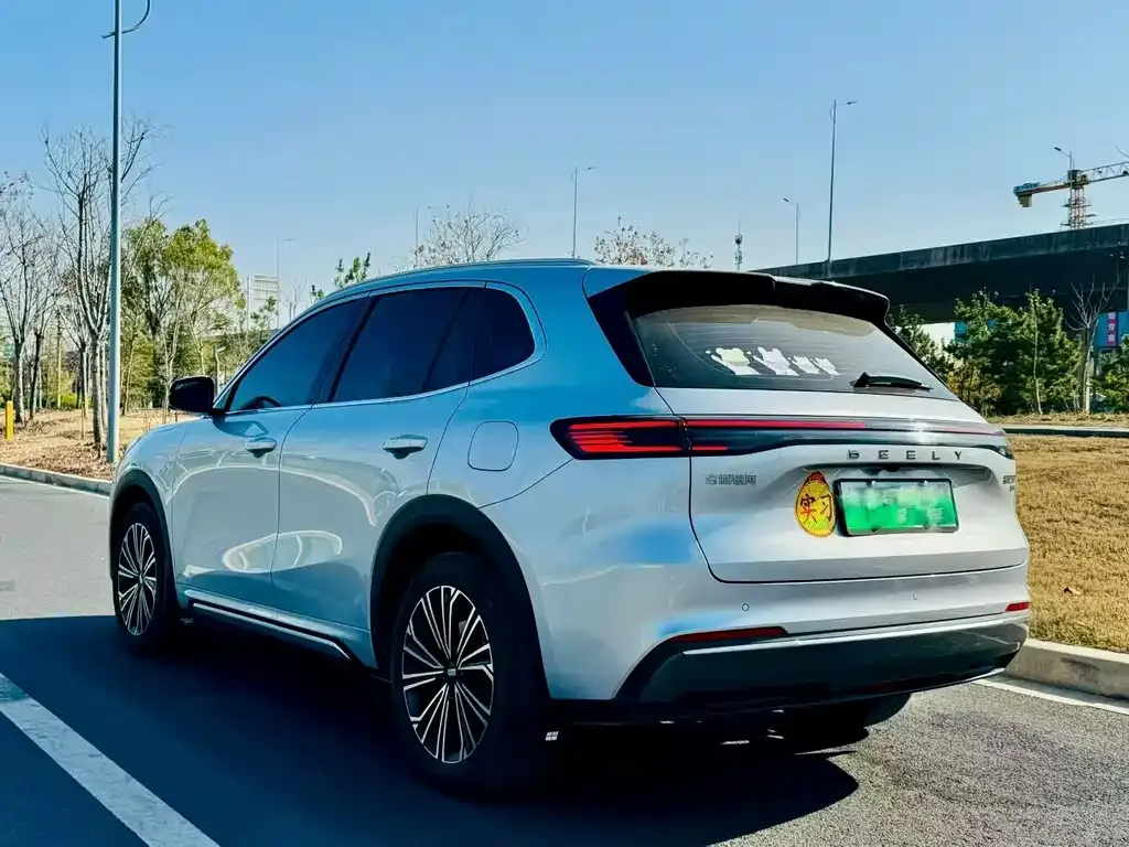 Geely 银河星舰7 — фото 8