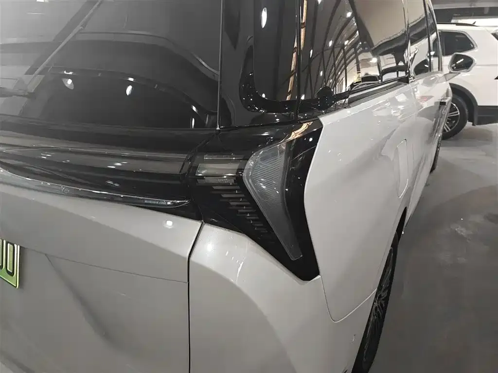 Buick GL8 Hybrid — фото 3