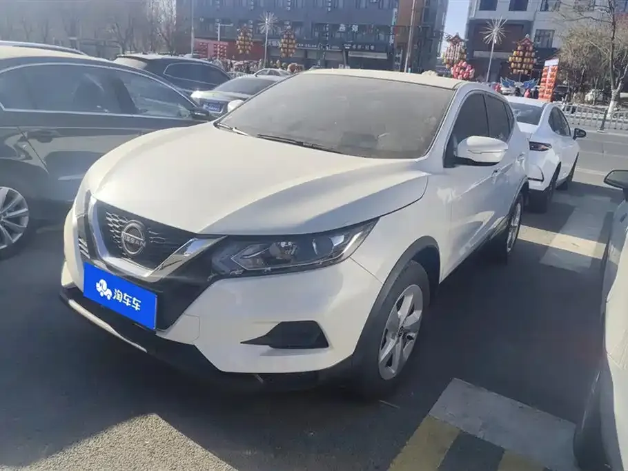 Nissan Qashqai — фото 1