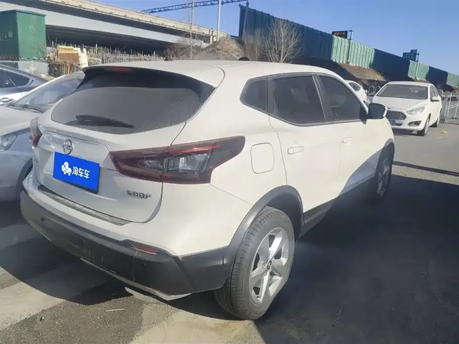 Nissan Qashqai — фото 8