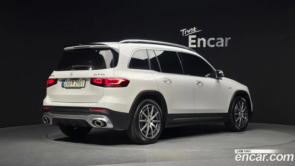 Mercedes-Benz GLB-Class — фото 5