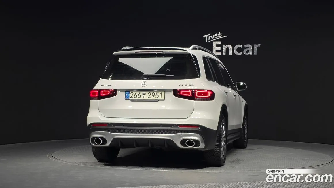 Mercedes-Benz GLB-Class — фото 2