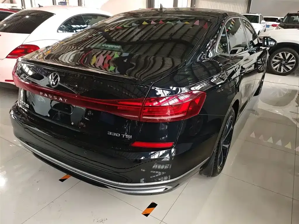 Volkswagen Passat — фото 7