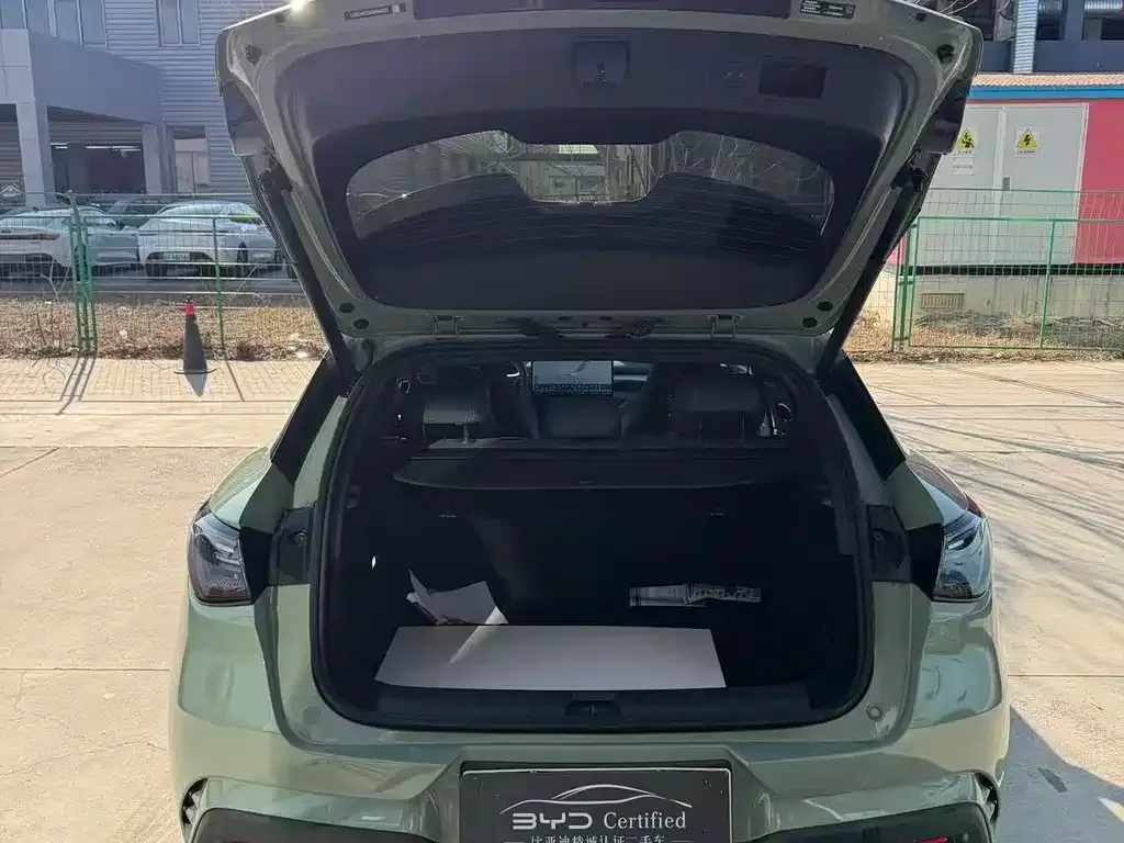 BYD Seal 06GT — фото 10