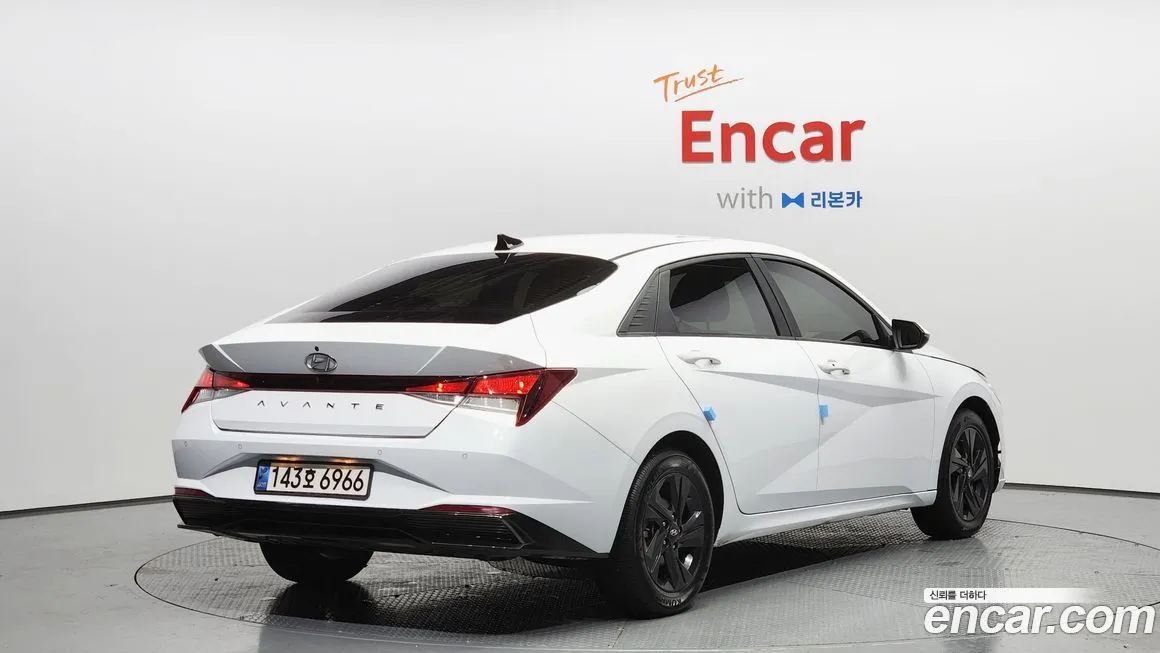 Hyundai AVANTE — фото 2