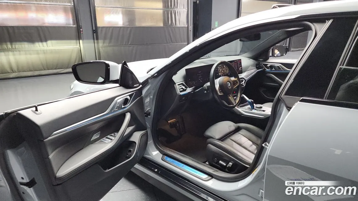 BMW i4 — фото 10