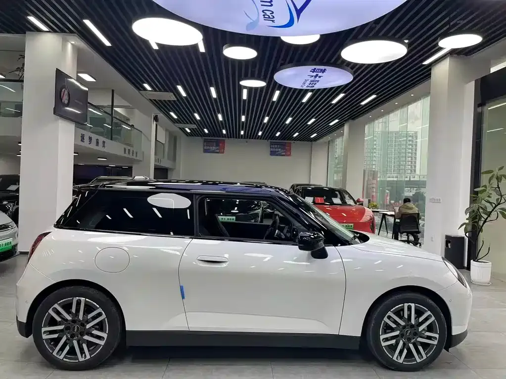 MINI Cooper EV — фото 8