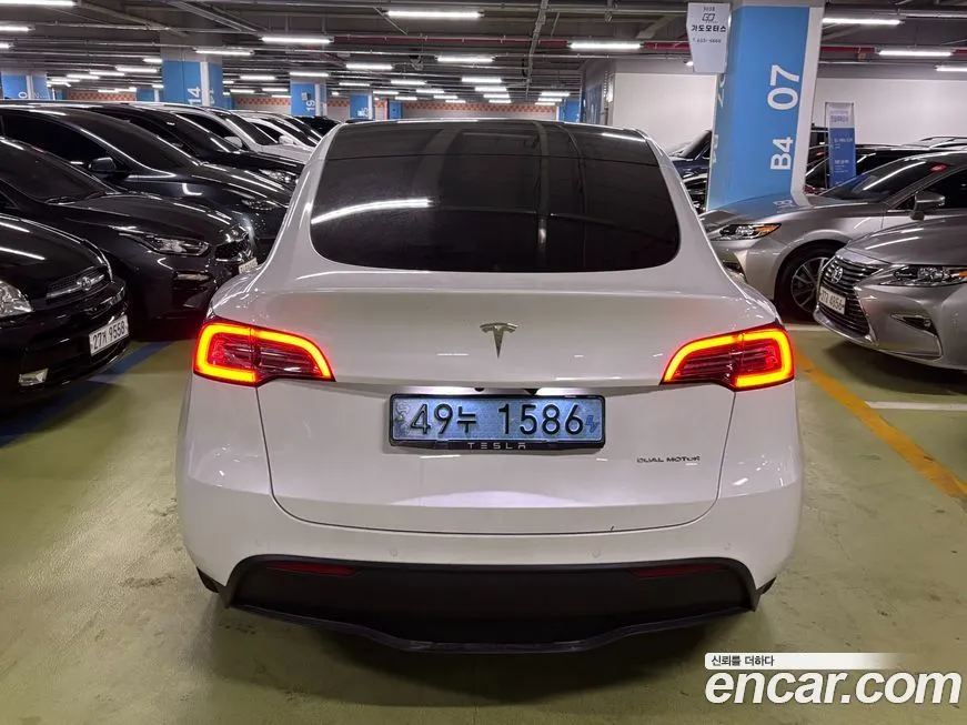 Tesla Model Y — фото 5