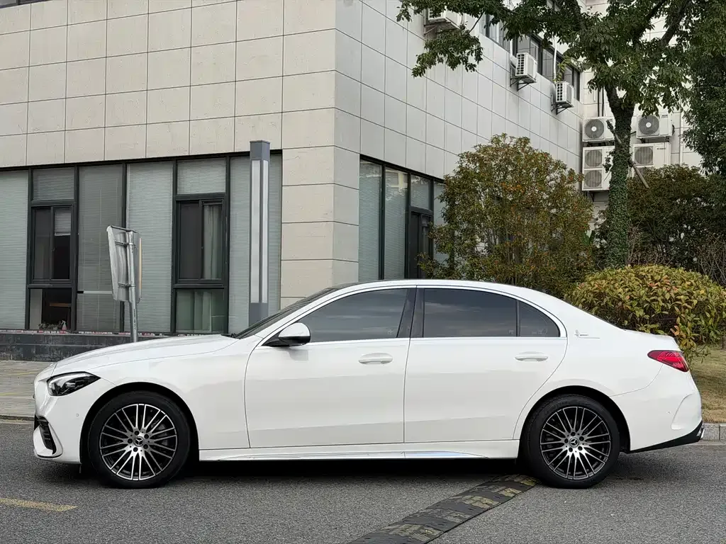Mercedes-Benz C-Class — фото 7
