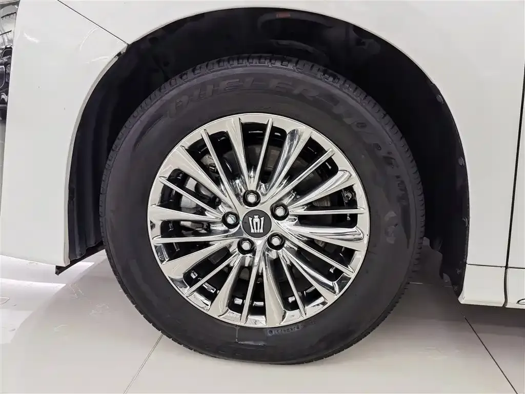 Toyota Vellfire — фото 4
